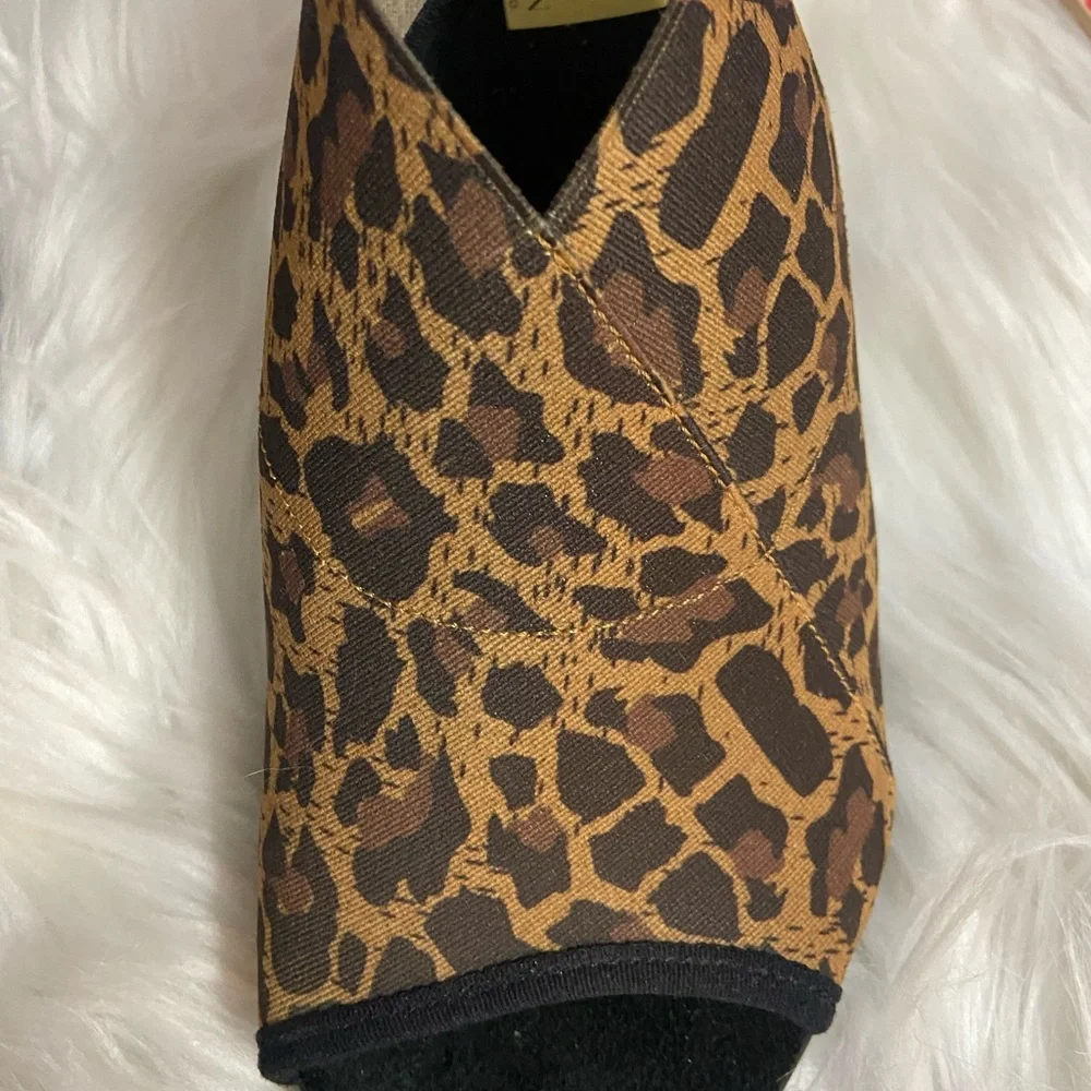 CHARLESTON SHOE CO. Sz 7 Brown Leopard Women’s Heels - Picture 4 of 9